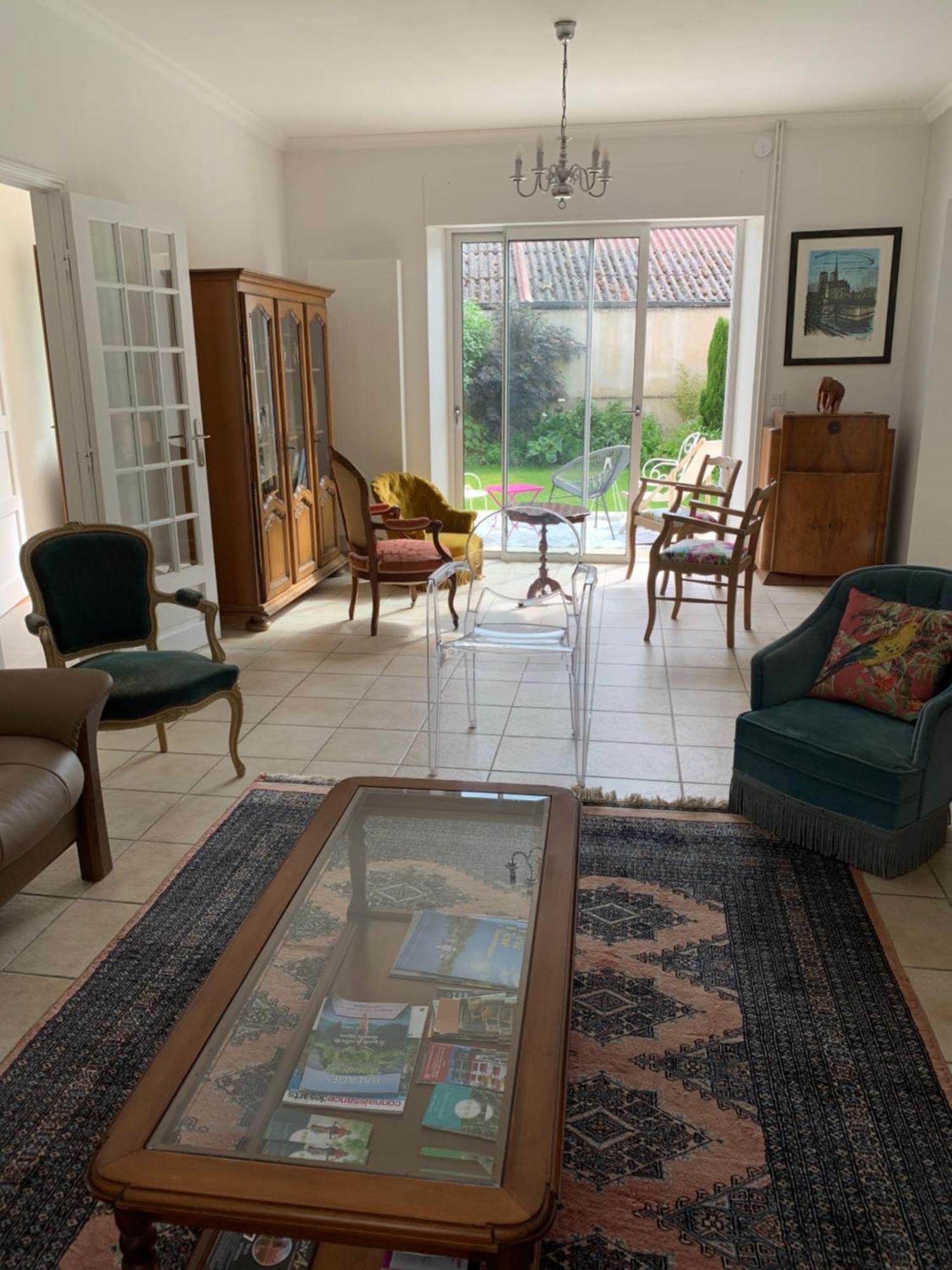 Le Claugi Villa Damery  Phòng bức ảnh